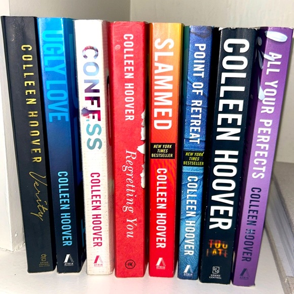 BOOKS- 8 Colleen Hoover books - Picture 1 of 1